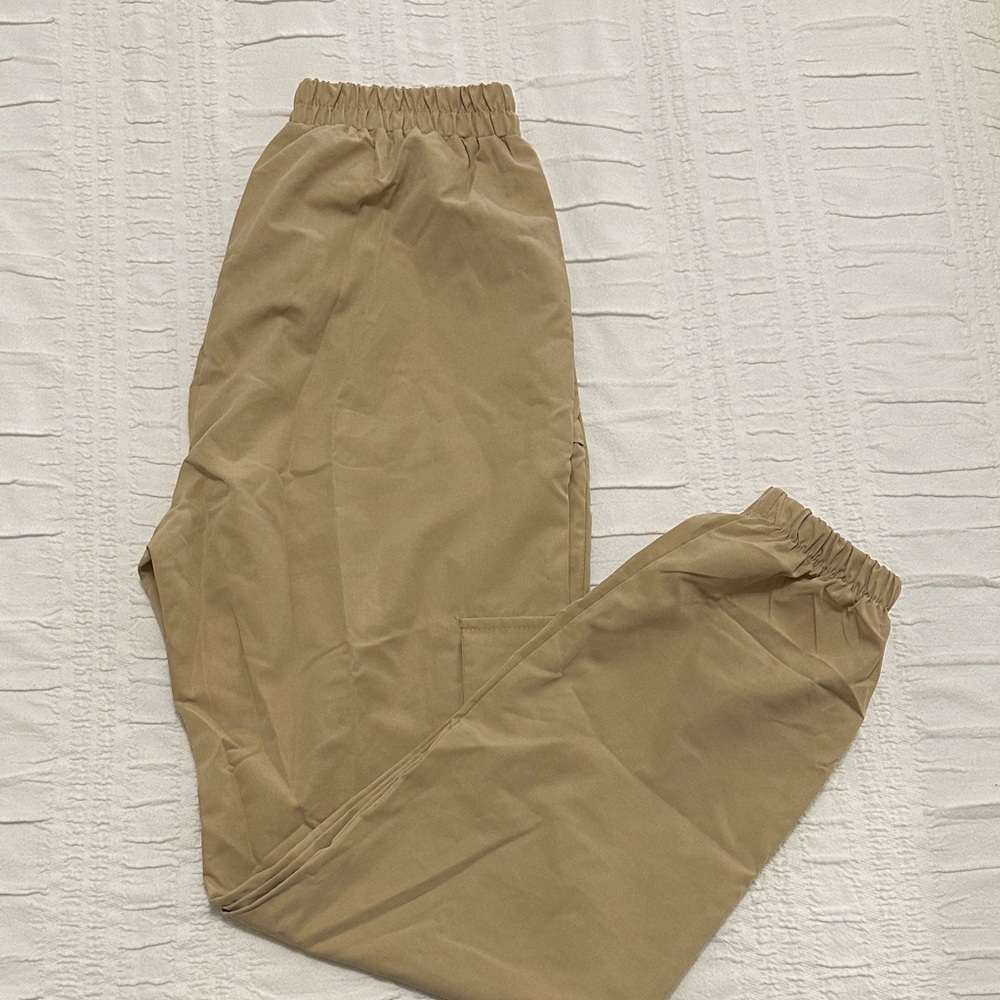 SHEIN Women's Khaki Cargos